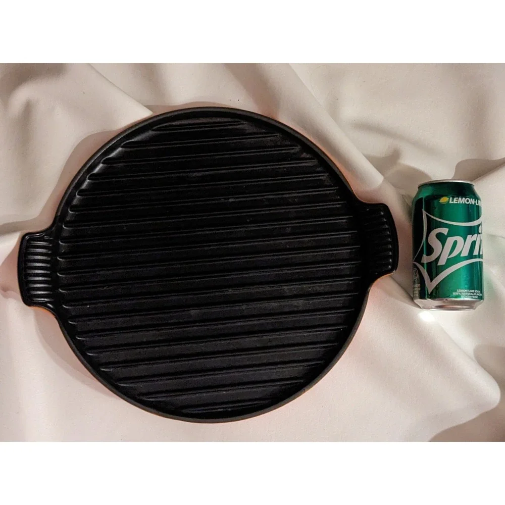 Le Creuset 32 Grill Griddle Pan Flame Orange Bistro Round France Non Stick 12.5